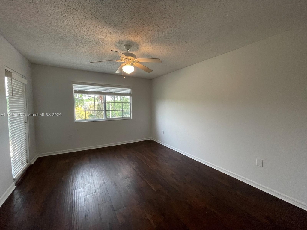 5025 Wiles Rd - Photo 2