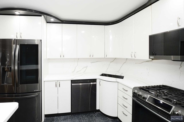 27  Maltese Drive - Photo 1