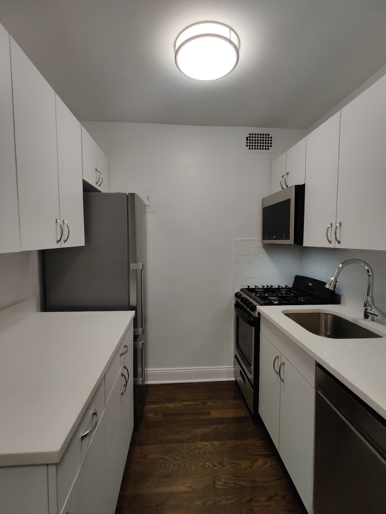 1st Ave/87 - Photo 1