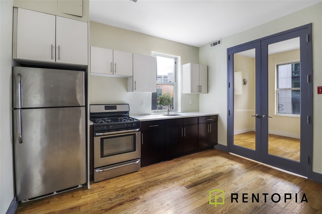 24 Havemeyer Street - Photo 0