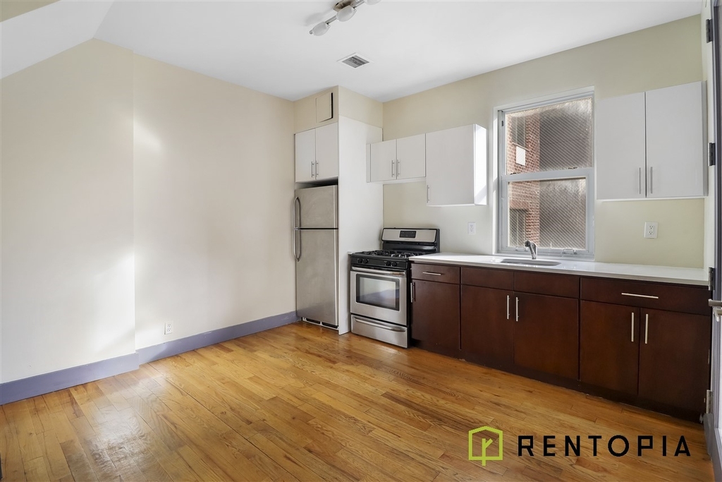 24 Havemeyer Street - Photo 2
