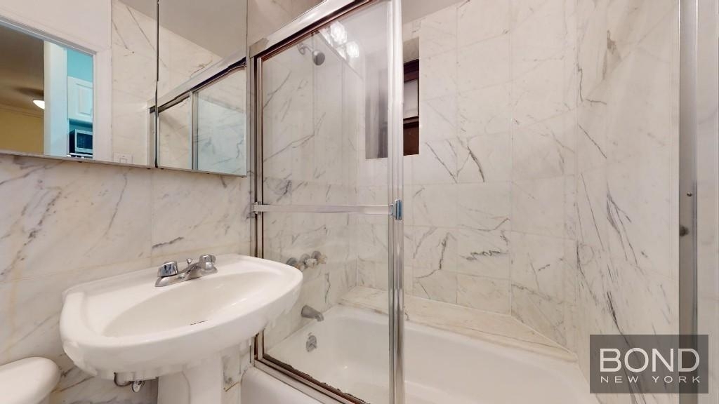 East 83rd Street - Photo 3