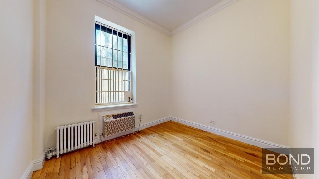 East 83rd Street - Photo 2