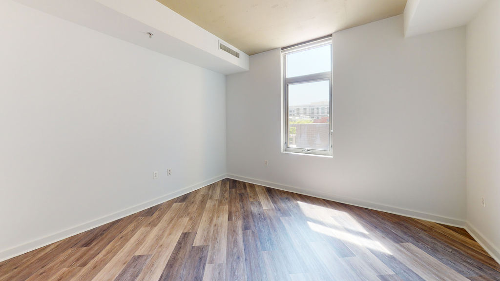 2303 14th Street Nw - Photo 3