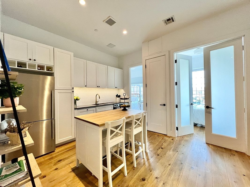 212 North 4th Street - Photo 0