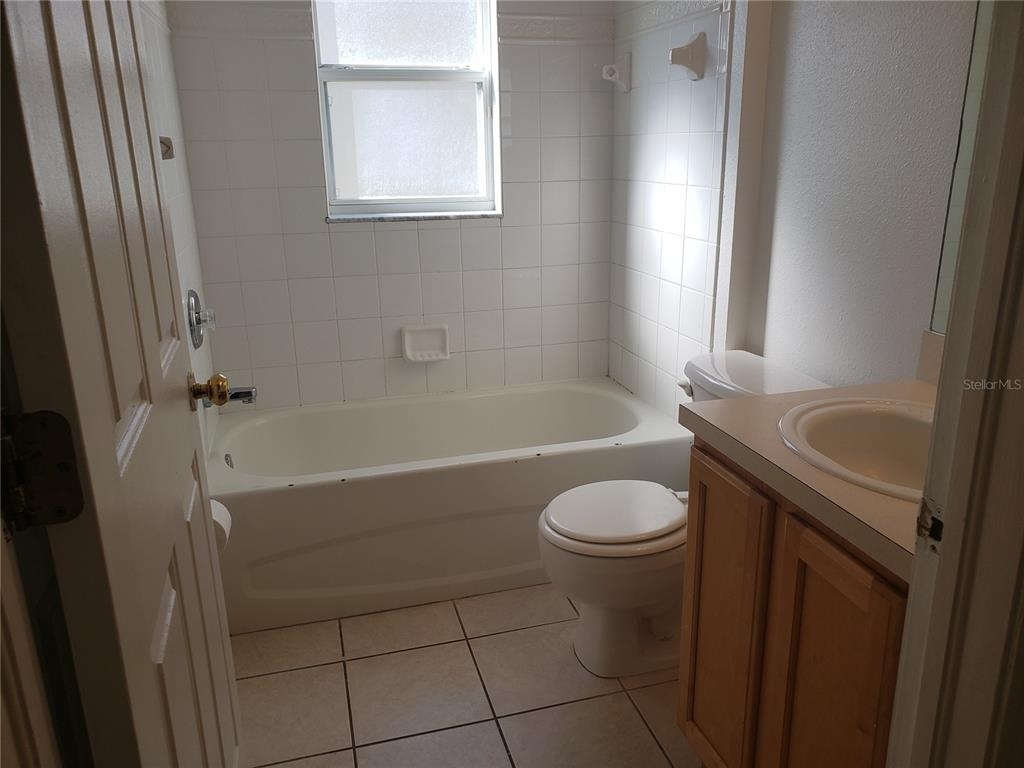 7940 Carriage Pointe Drive - Photo 3