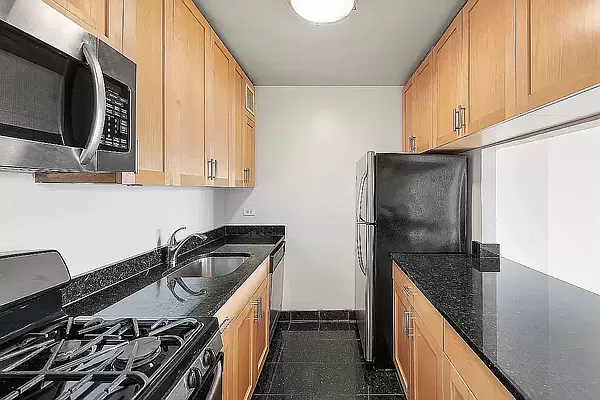 360 East 57th Street - Photo 6