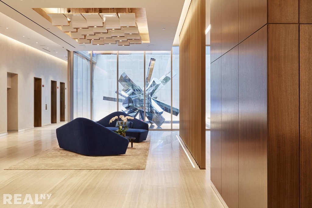 572 Eleventh Avenue - Photo 9