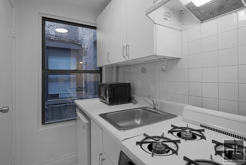 Cornelia Street - Photo 3