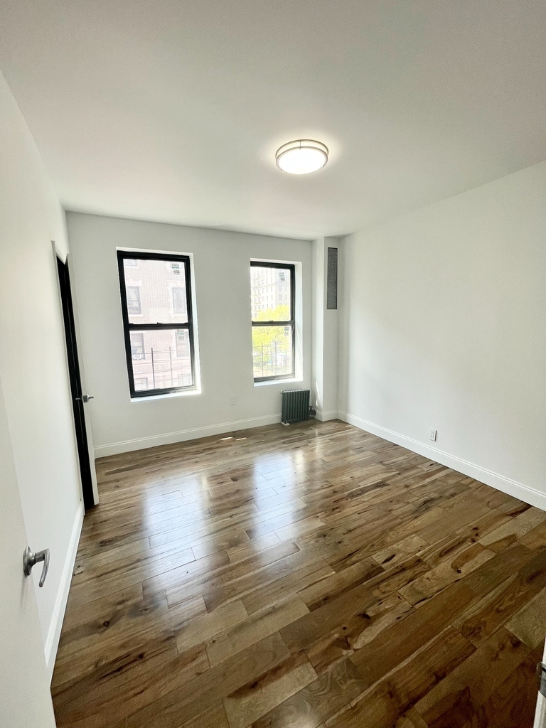 565 West 162nd Street - Photo 3