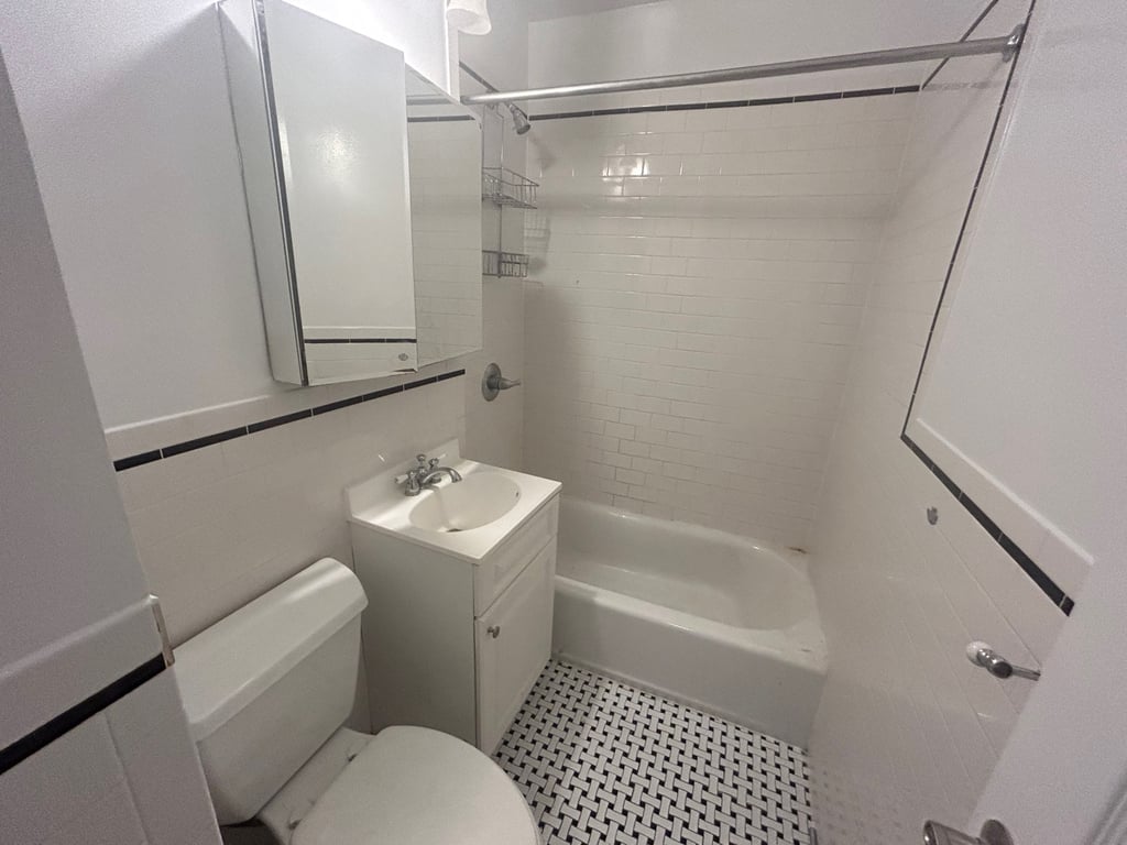 73rd & Central Park West - Photo 11