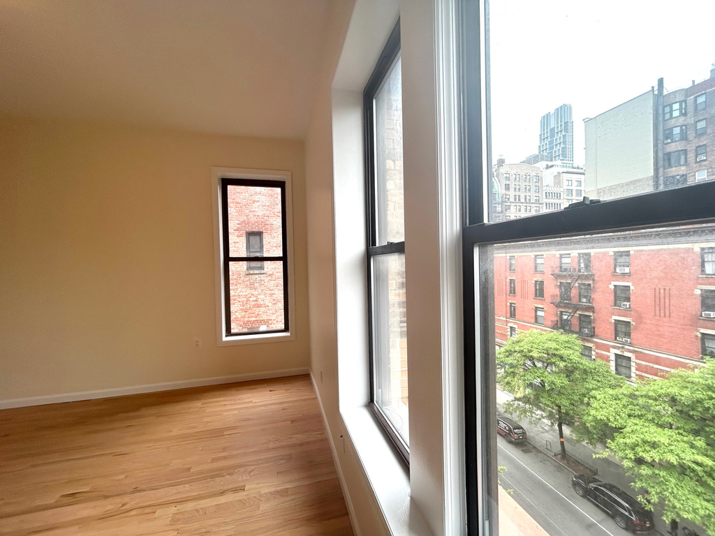 73rd & Central Park West - Photo 4
