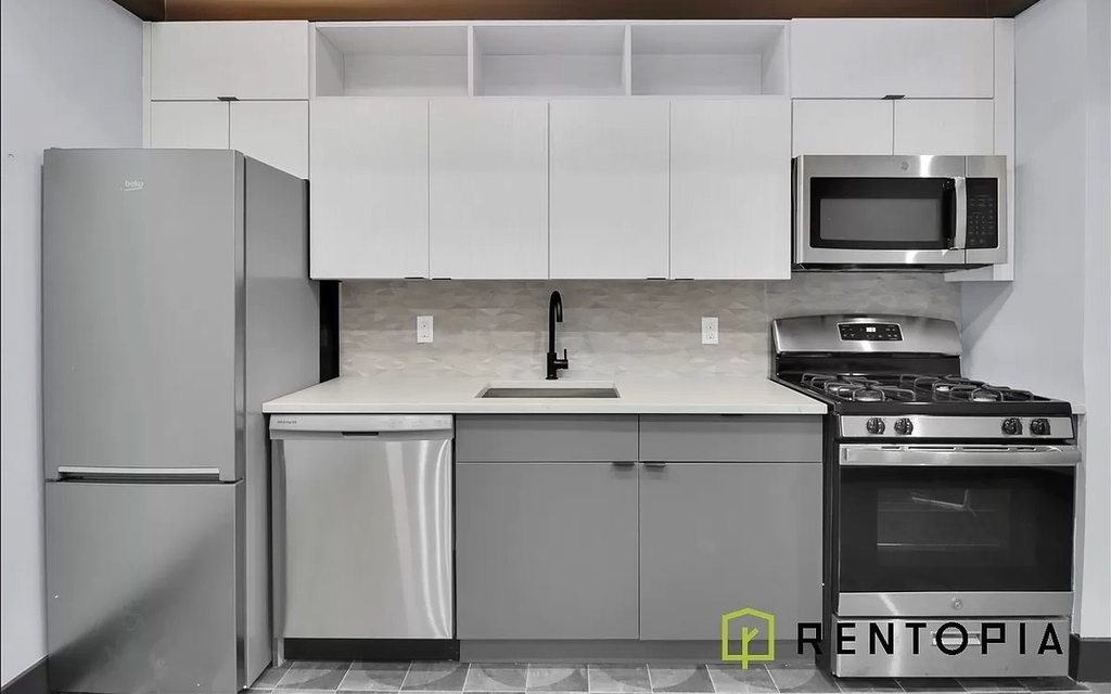 540 Driggs Avenue - Photo 2