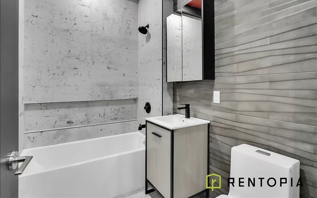 540 Driggs Avenue - Photo 3