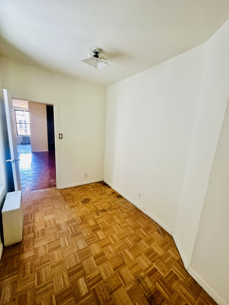 323a East 89th Street - Photo 2