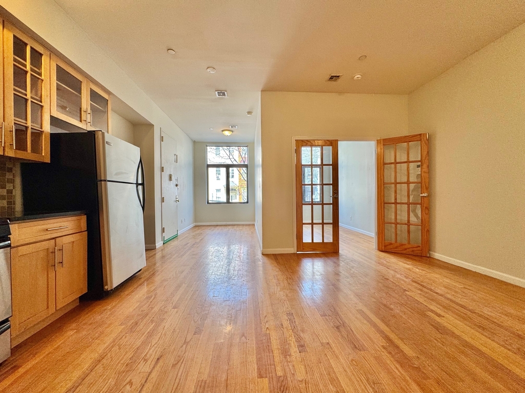 18 Goodwin Place - Photo 0