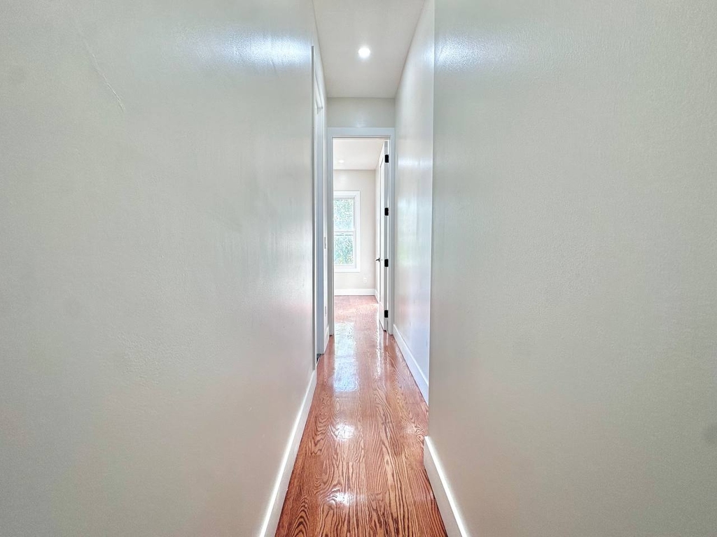 1611 Hancock Street - Photo 6