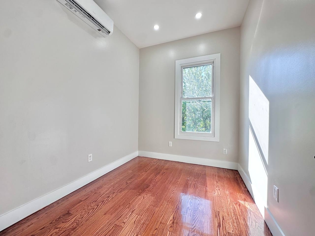 1611 Hancock Street - Photo 5