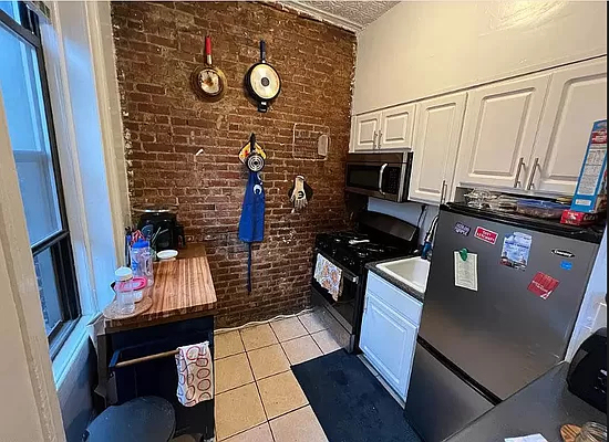 370 West 46th Street - Photo 4
