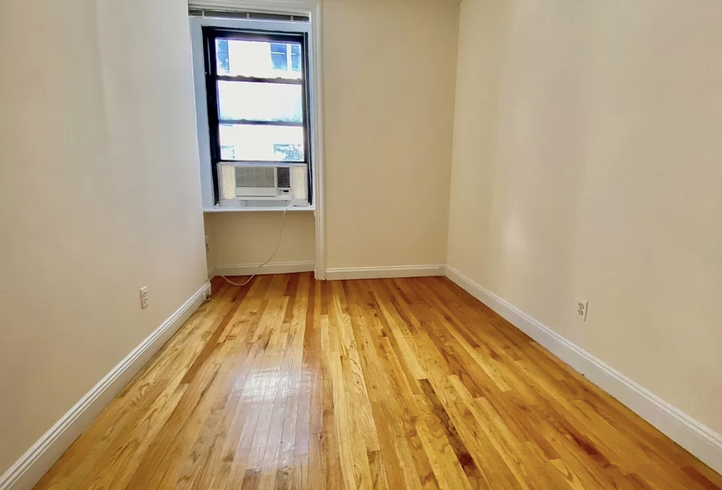 East 24th Street off 3rd Ave - Photo 4