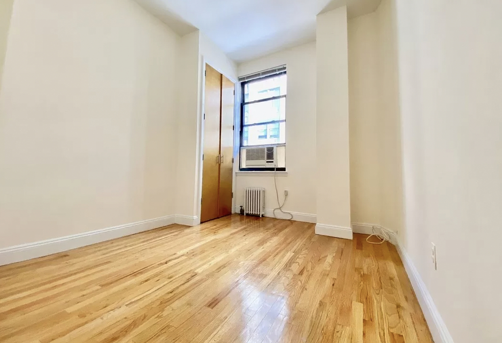 East 24th Street off 3rd Ave - Photo 2