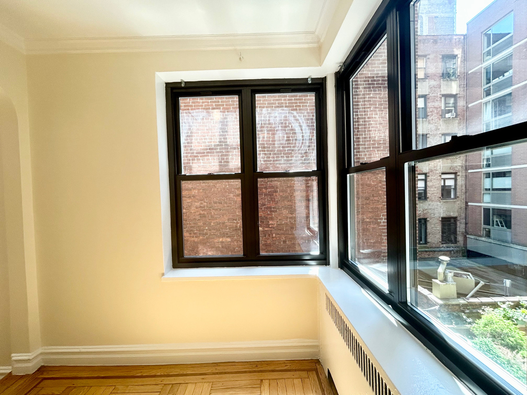 24th & Park Ave South - Photo 5