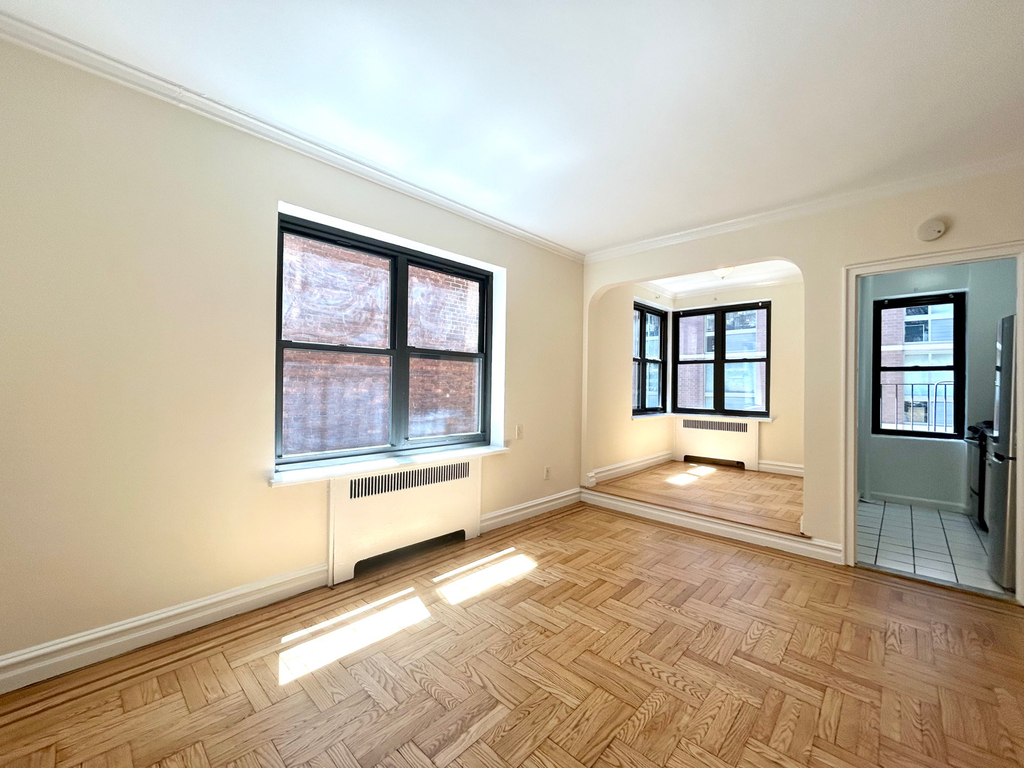 24th & Park Ave South - Photo 2