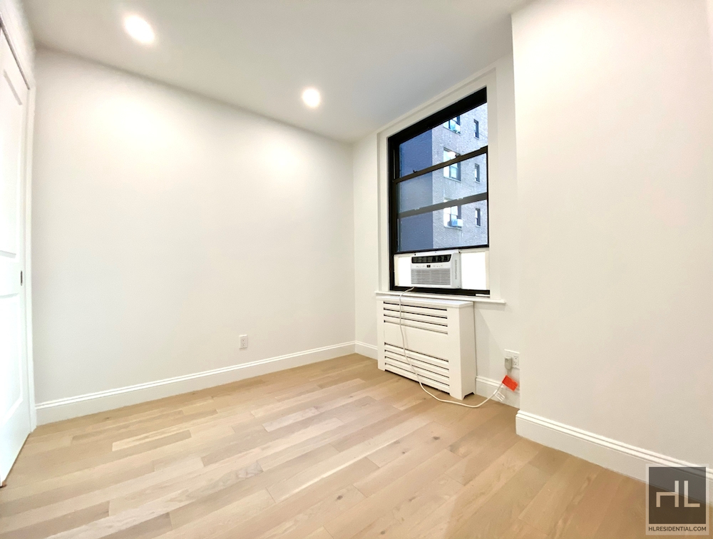 East 48th Street - Photo 1