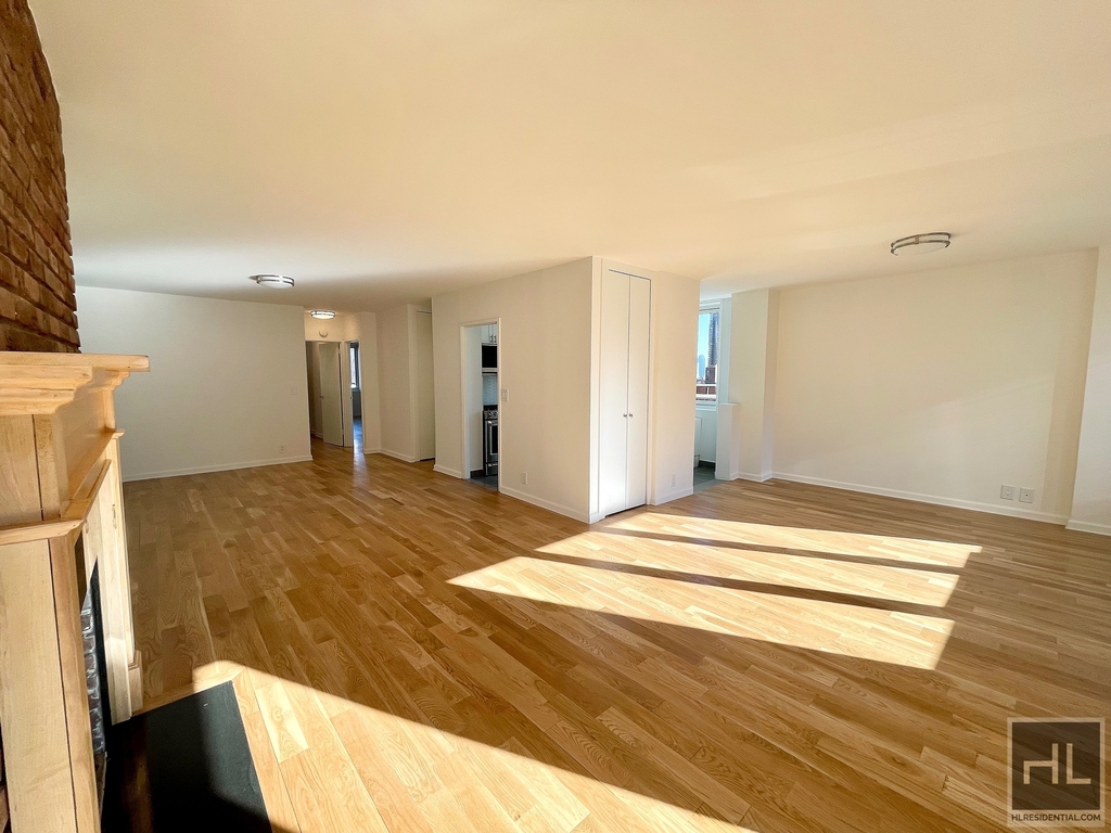 East 34 Street - Photo 14