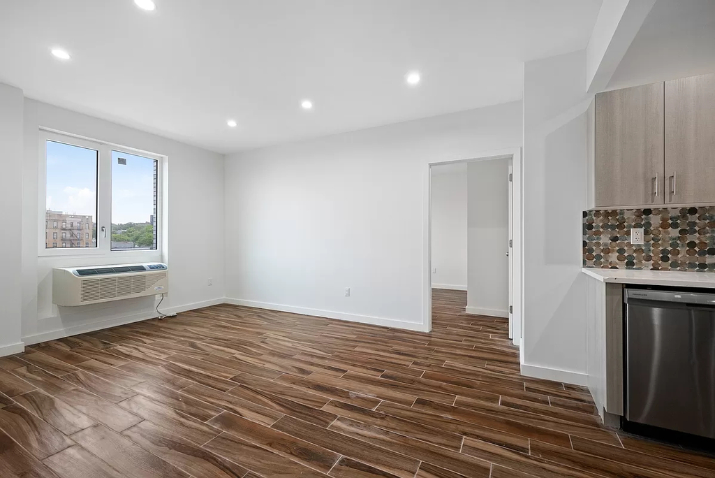 906 East New York Avenue - Photo 5