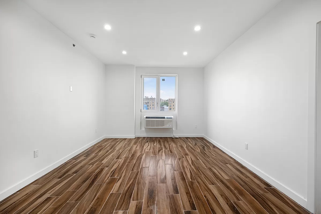 906 East New York Avenue - Photo 4