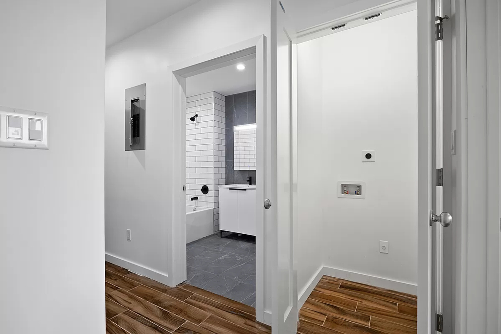 906 East New York Avenue - Photo 8