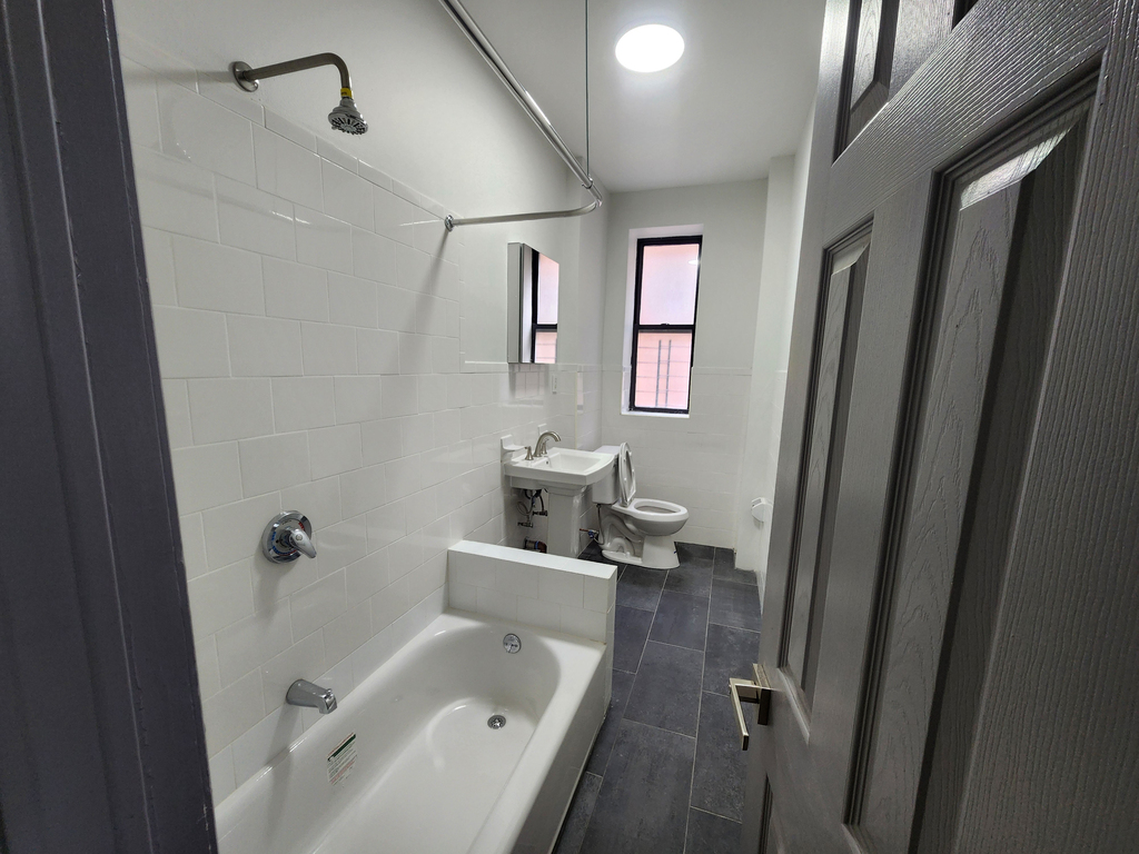 550 West 157th Street - Photo 10