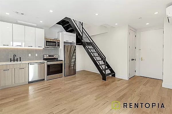 922 Dekalb Avenue - Photo 2