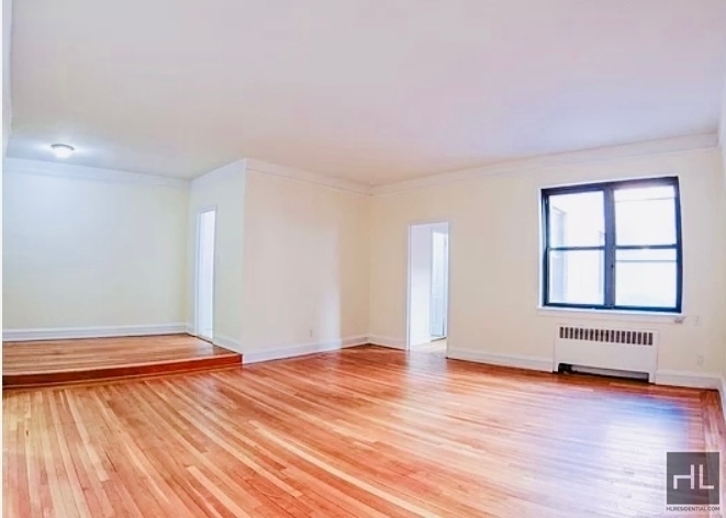 East 67 Street - Photo 0