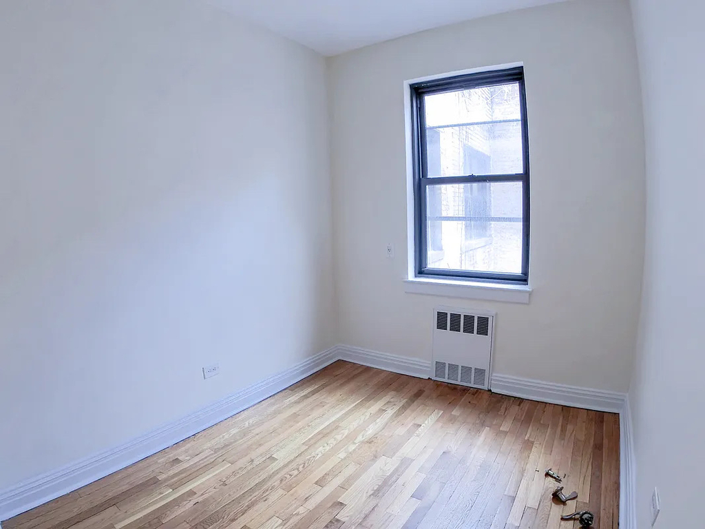 East 67 Street - Photo 7