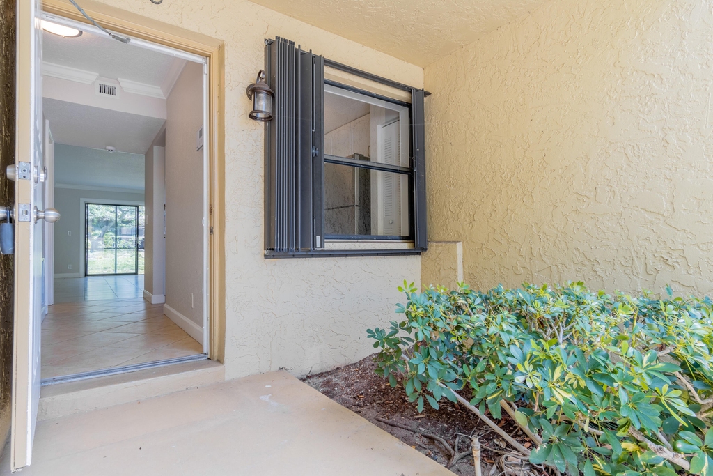 1272 S Military Trail - Photo 3