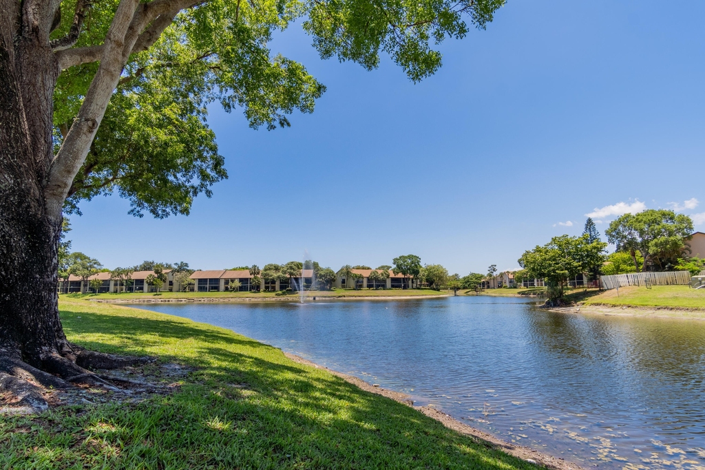 1272 S Military Trail - Photo 25