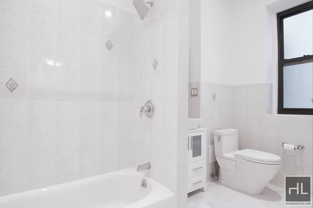 7 Avenue - Photo 4