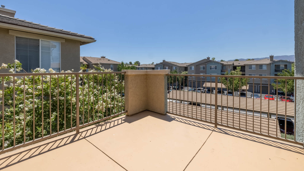 24905 Magic Mountain Parkway - Photo 19