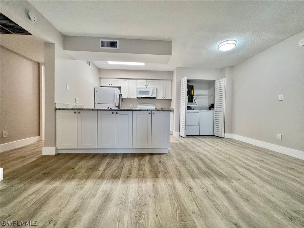 5307 Summerlin Road - Photo 2