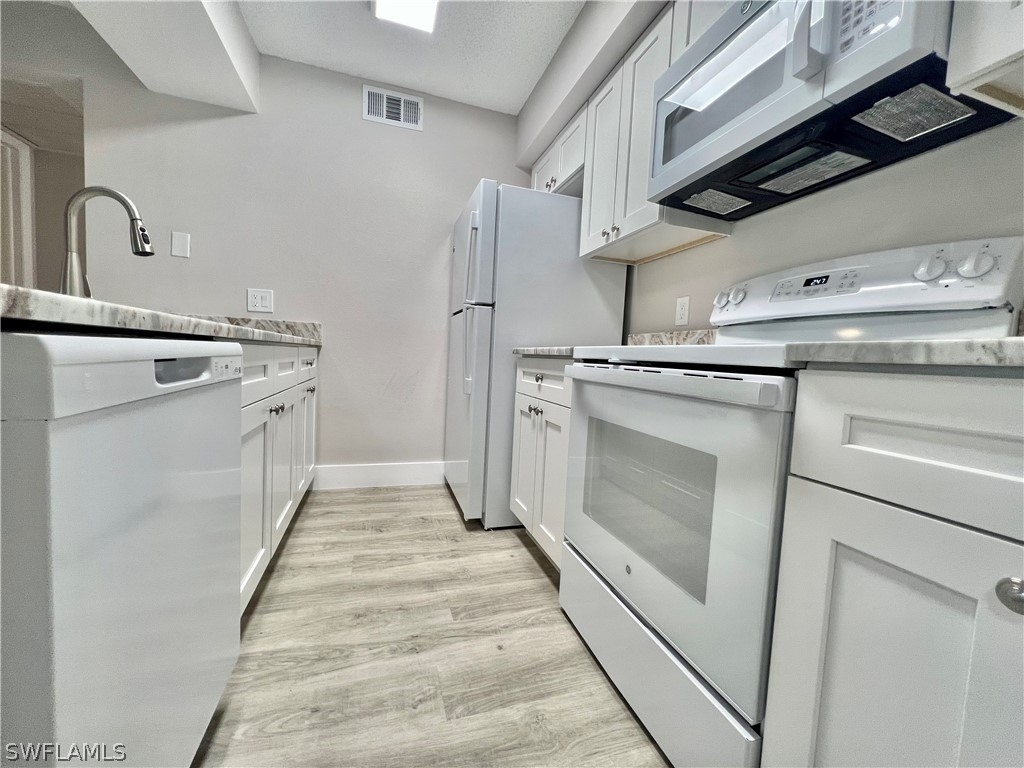 5307 Summerlin Road - Photo 4