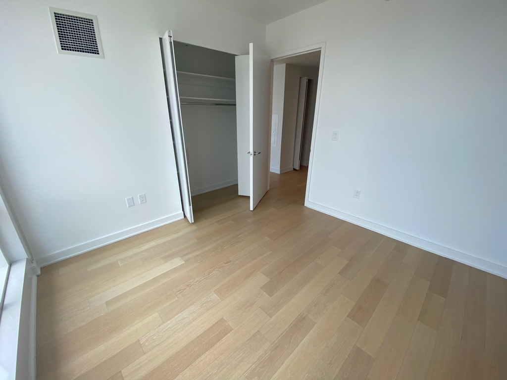 West 38th Street - Photo 3