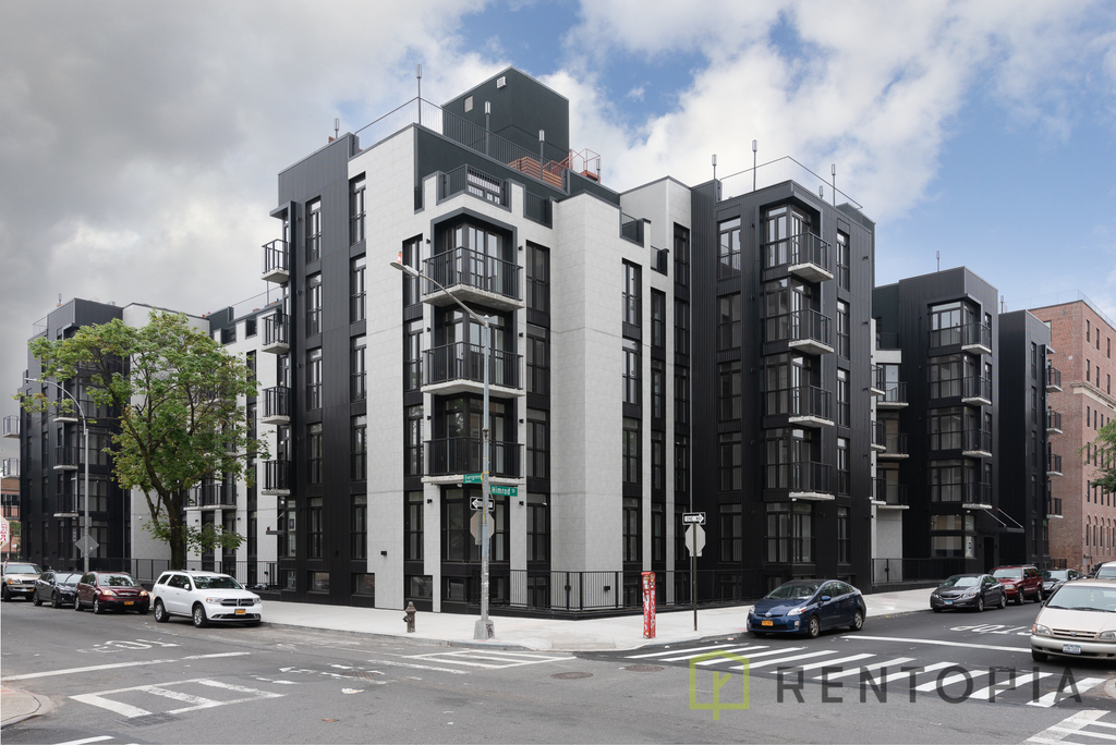 340 Evergreen Avenue - Photo 16