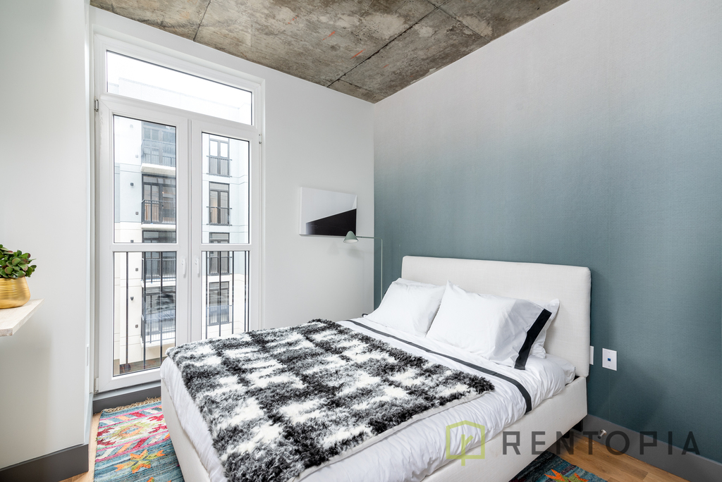 340 Evergreen Avenue - Photo 4