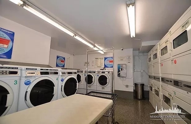 Union sq/E 13th st - Photo 5