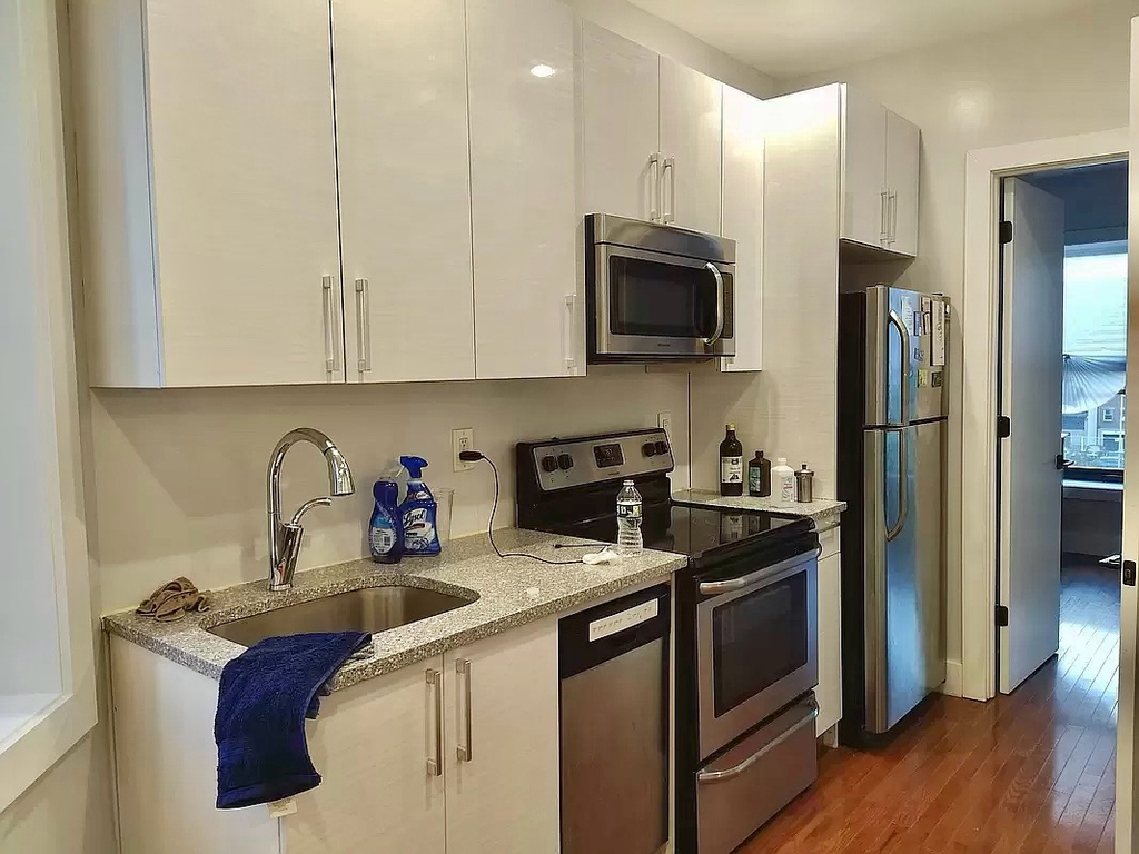 82 Marion Street - Photo 1