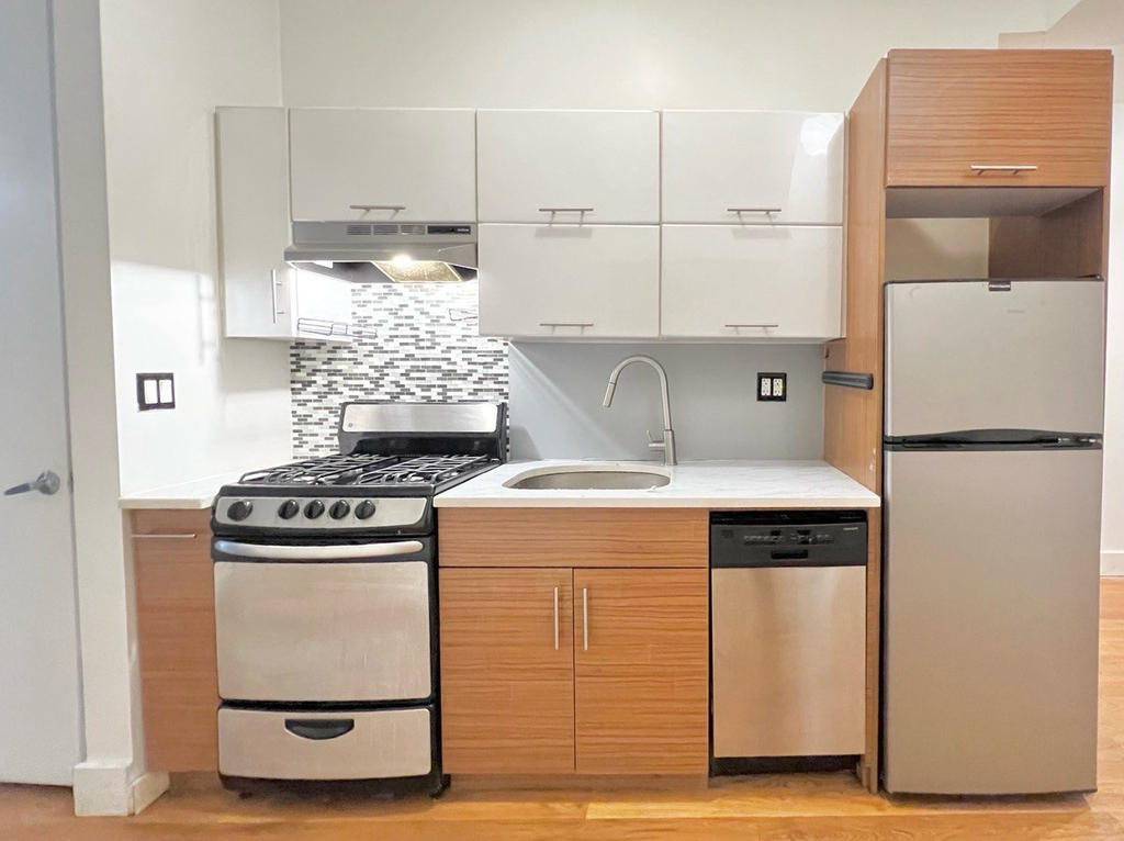 259 Jefferson Street - Photo 4