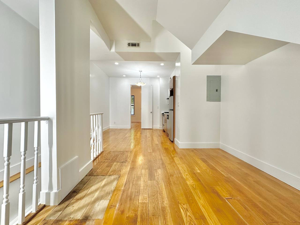 259 Jefferson Street - Photo 6