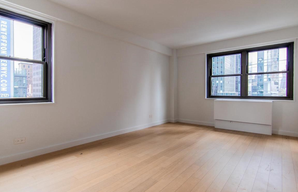 222 East 39th Street - Photo 3